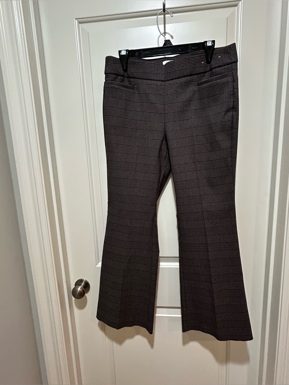 Liz Claiborne Women's size 10P pull on Brown Glen Plaid stretch Dress Pants
